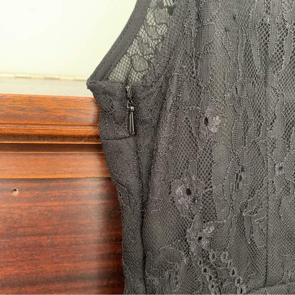 Guess Black Lace Peplum Sleeveless Top, Size Small - Picture 7 of 12
